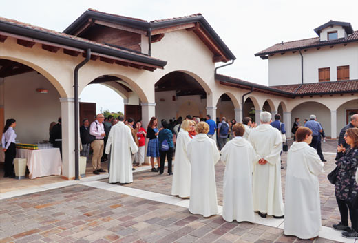The Ramia monks welcoming the Scholars The Ramia monks