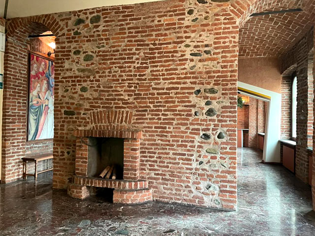 The headquarters donated by Anima Universale